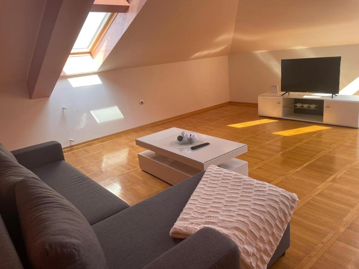 Loft Apartman Jagodina Luaran gambar
